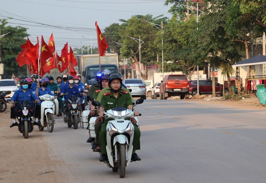 Đoàn thanh niên thị trấn Chũ ra quân tuyên truyền lưu động|https://lucngan.bacgiang.gov.vn/chi-tiet-tin-tuc/-/asset_publisher/Enp27vgshTez/content/-oan-thanh-nien-thi-tran-chu-ra-quan-tuyen-truyen-luu-ong